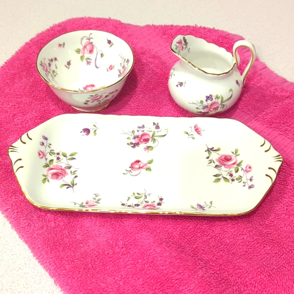 Vintage Royal Chelsea Cream and Sugar Set - Picture 2 of 9